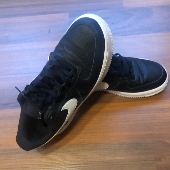 Nike Men’s Air Force 1 ‘07 - Picture 2 of 4